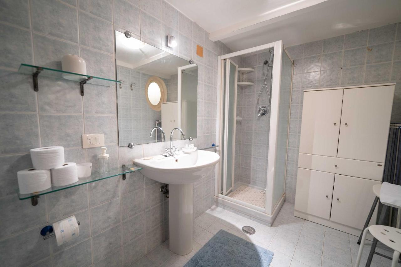 San Mattia'S By Dimorra Apartment เนเปิลส์ ภายนอก รูปภาพ