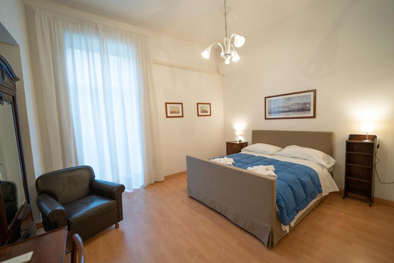 San Mattia'S By Dimorra Apartment เนเปิลส์ ภายนอก รูปภาพ